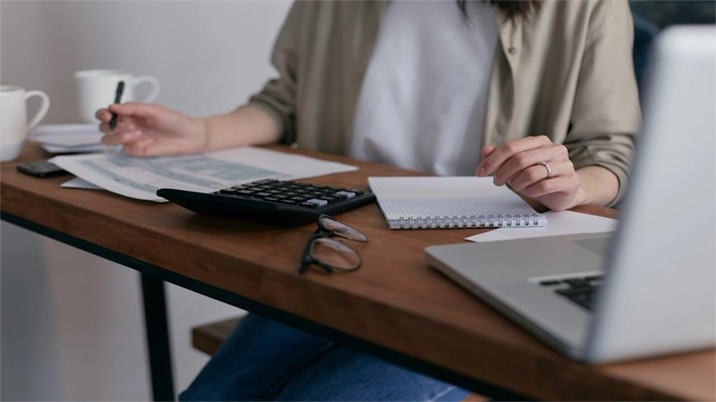 d- Business Needs Accounting Software