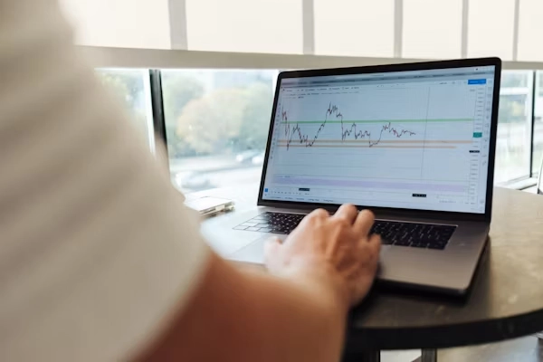 leverage AI to parse the web 